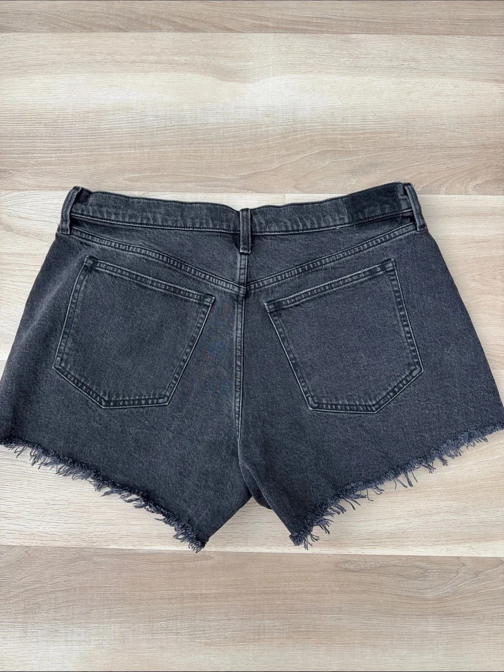 A&F - The 90’s Relaxed Cut Off Shorts High Rise Curve Love